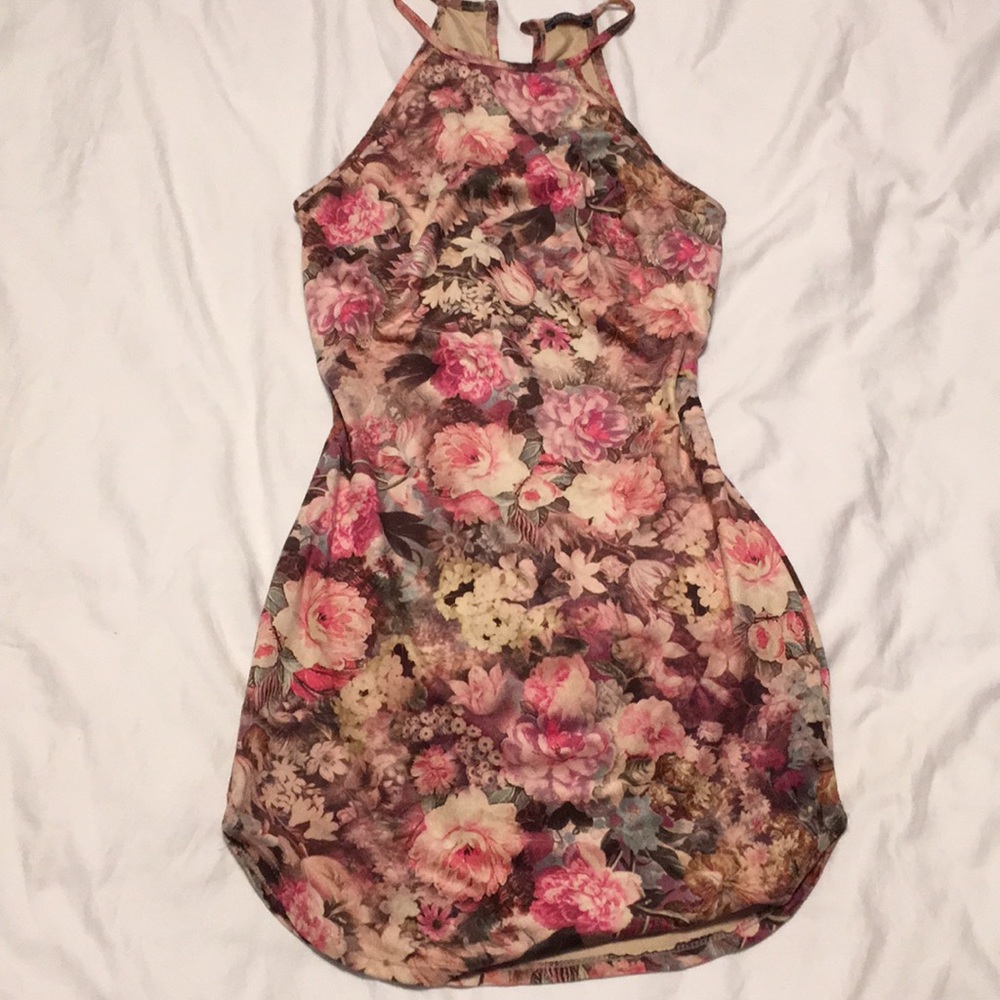 Floral mini dress!
